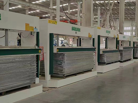 生產(chǎn)車(chē)間